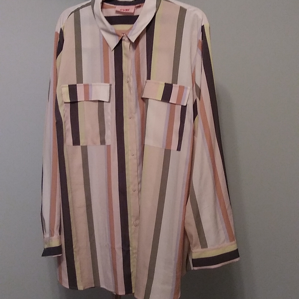 Multi colored button up shirt with breast pockets